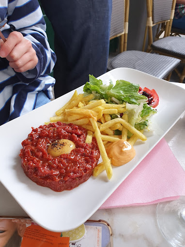 Restaurant avec une terrasse calme Paris 75005 - La Dédicace "plats simples avec des produits frais et fait maison"